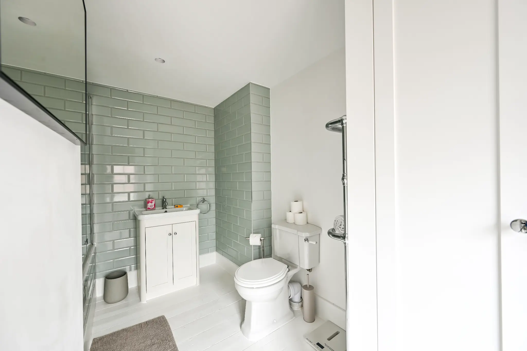 En-Suite Shower — CrewStays managed contractor accommodation